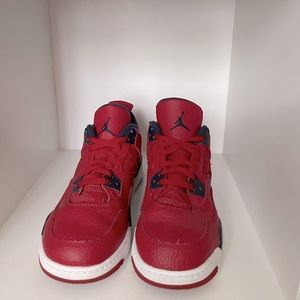 Boy’s sneakers Jordan Retro 4